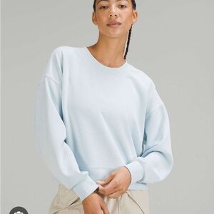 lululemon athletica Sheer Blue Softstreme perfectly oversized cropped Crew